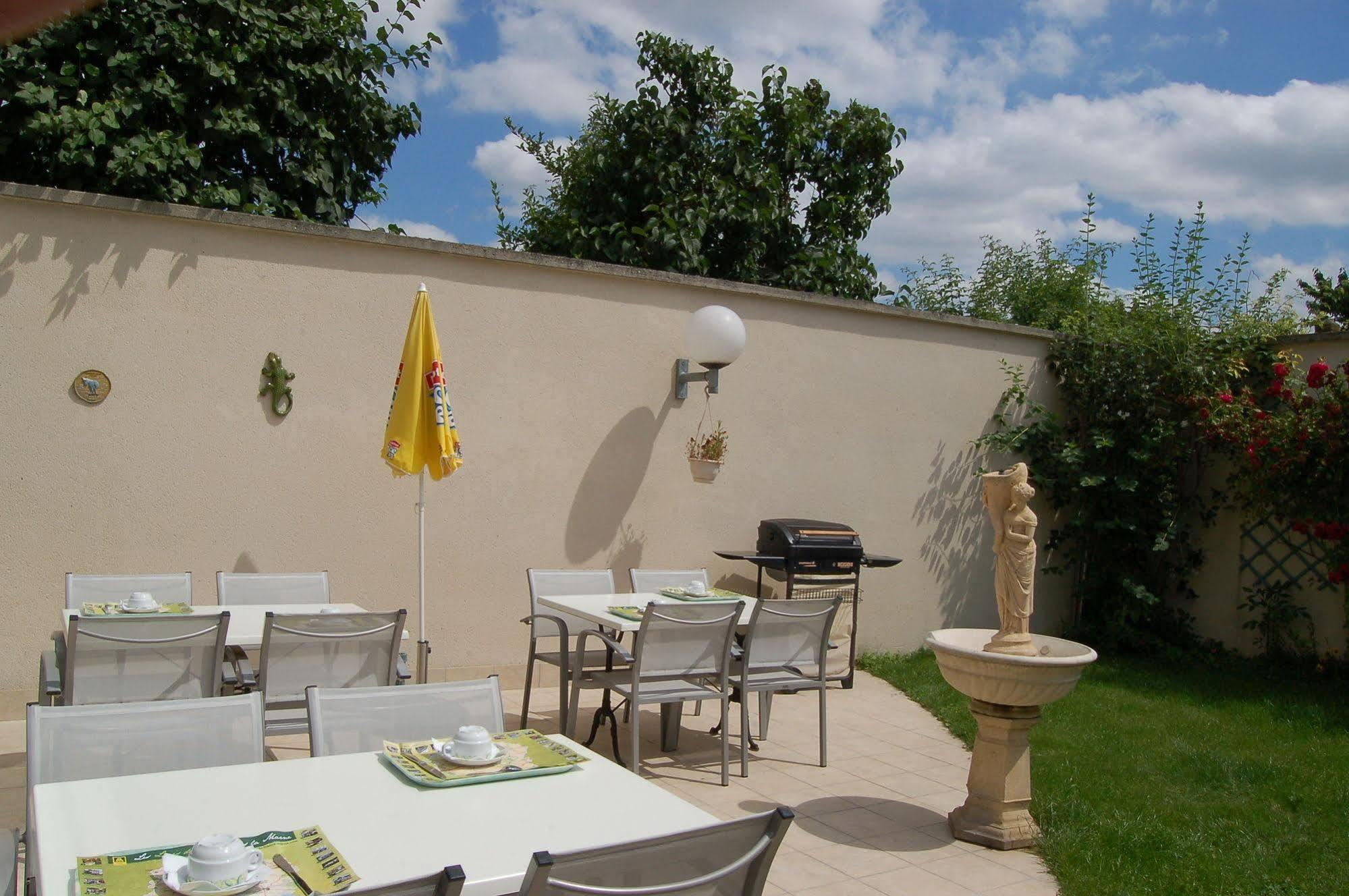 Logis Au Tambour 3*